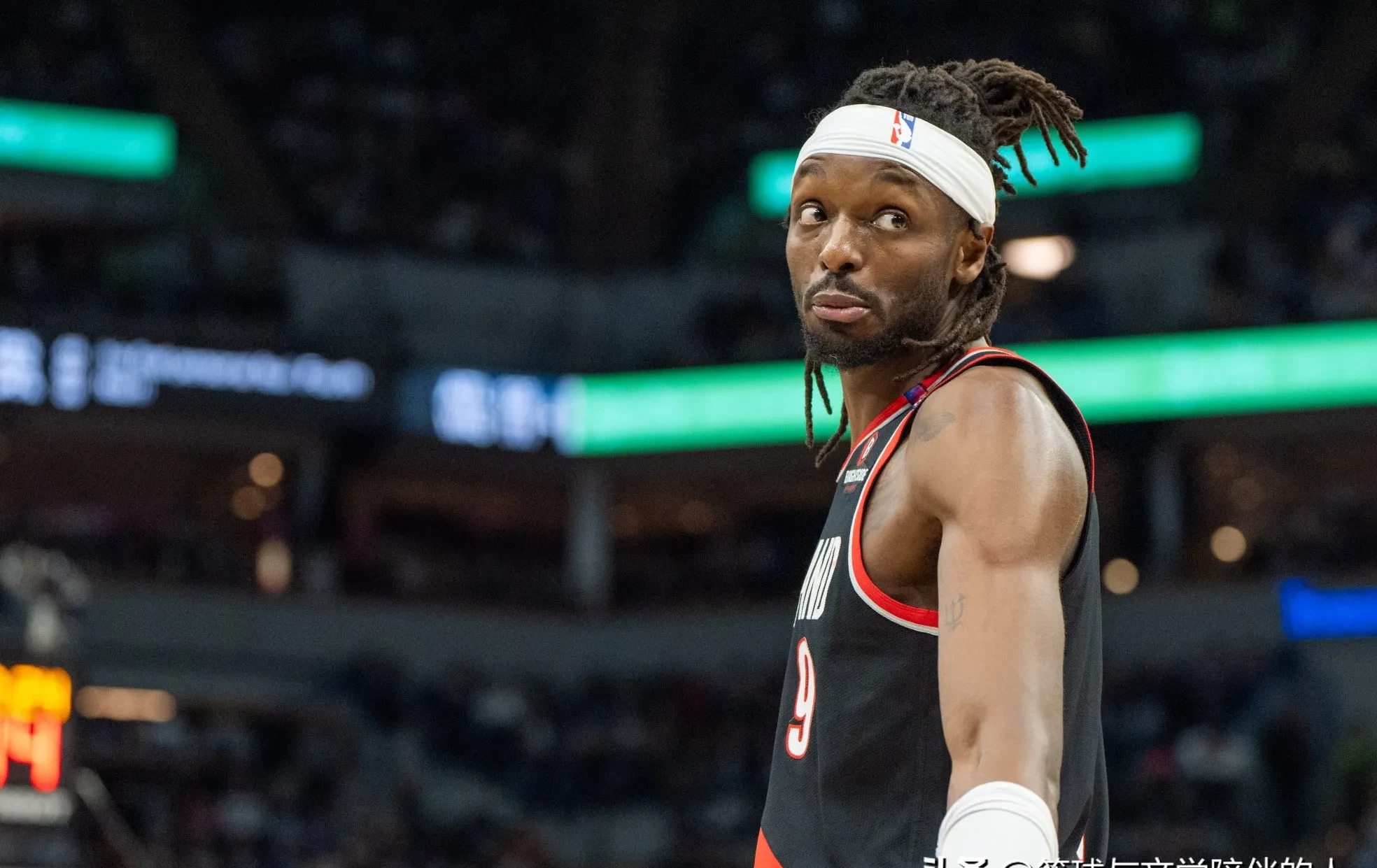 NBA常规赛冲刺阶段再迎强敌，巴塞罗那外线爆发，主帅态度：管理层满意，阵容厚度经受考验的简单介绍